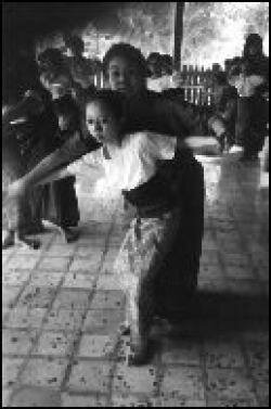 Транс и танец на Бали